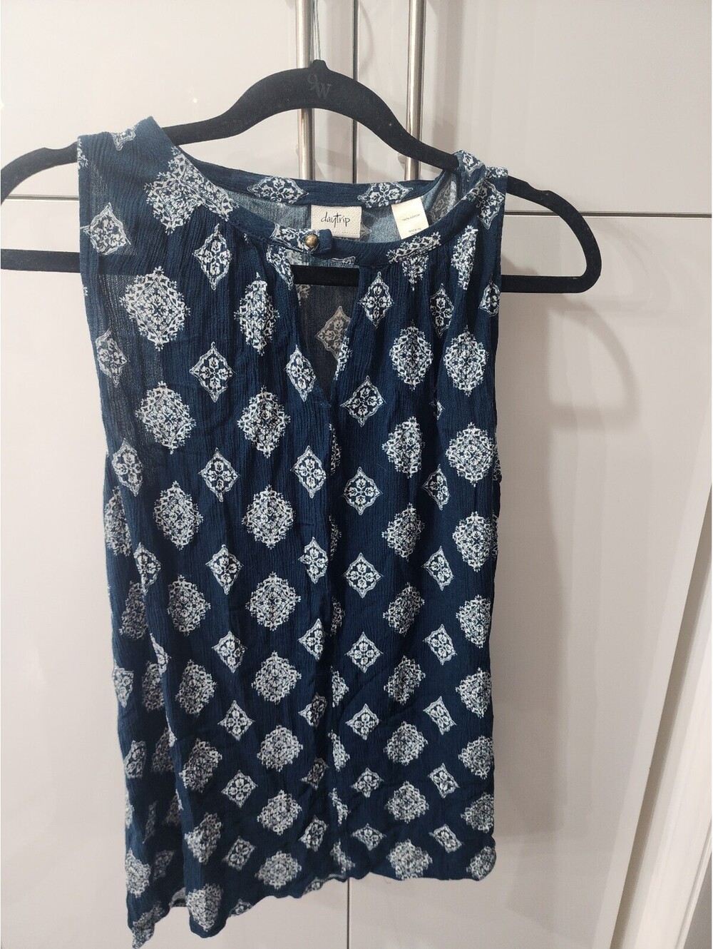 Daytrip Women's Sleeveless Blue Patterned Rayon Top Size Large